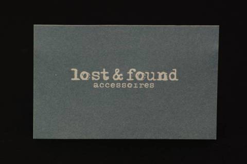 lost and found - Smartphone Umhängetasche - Bild: a1 Kopie
